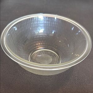 Pyrex Basketweave Pattern 323 Glass Mixing Bowl 1.5liter
